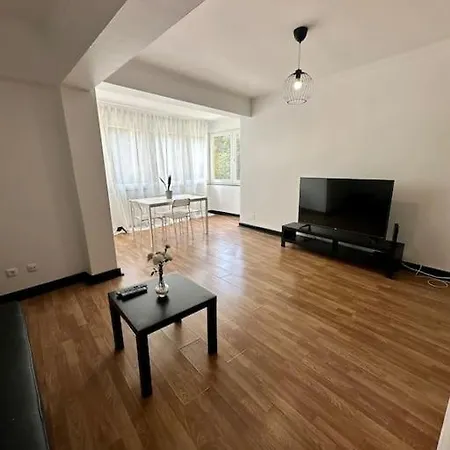 Apartmán 2 Bedroom Apt Walking Distance To