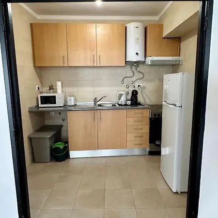 Apartmán 2 Bedroom Apt Walking Distance To